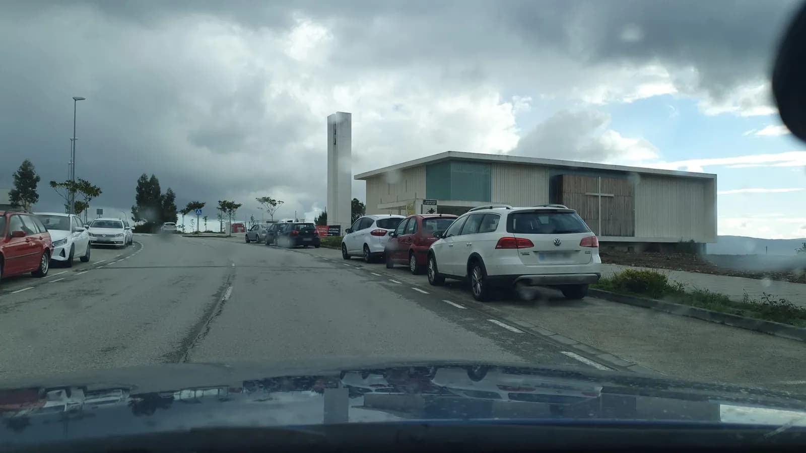 Parking — Albergue Milladoiro en Milladoiro - Ames (A Coruña)