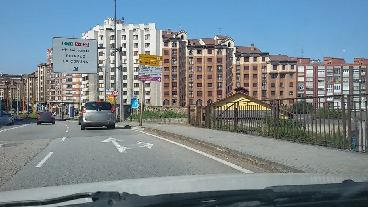 Parking gratuito Calle El Perfil en Avilés (Asturias)