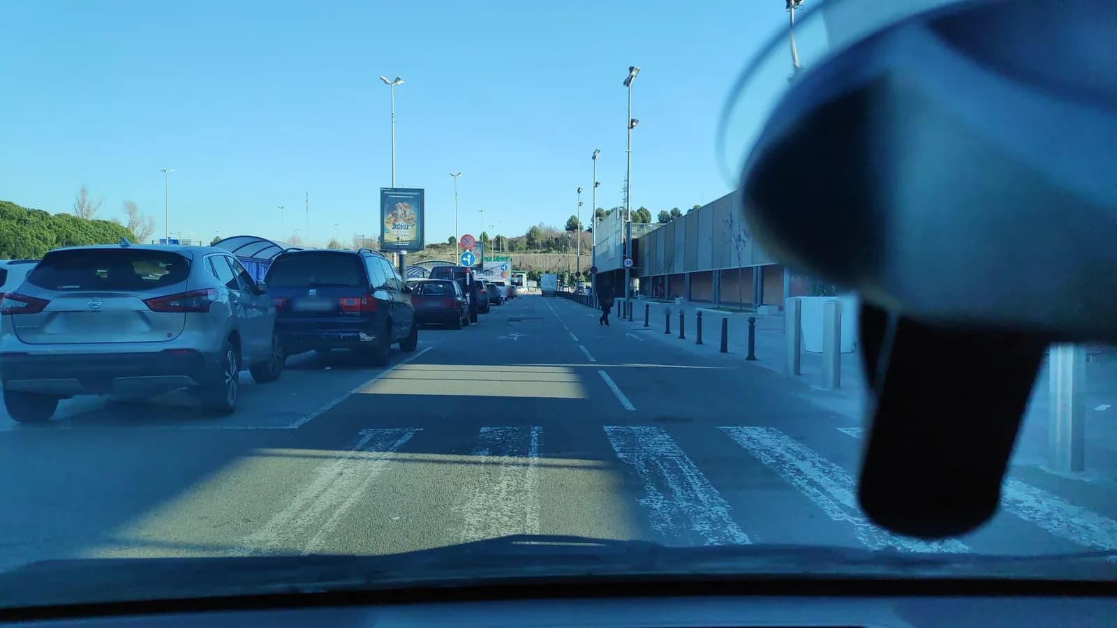 Parking gratuito Carrefour en Terrassa (Barcelona)