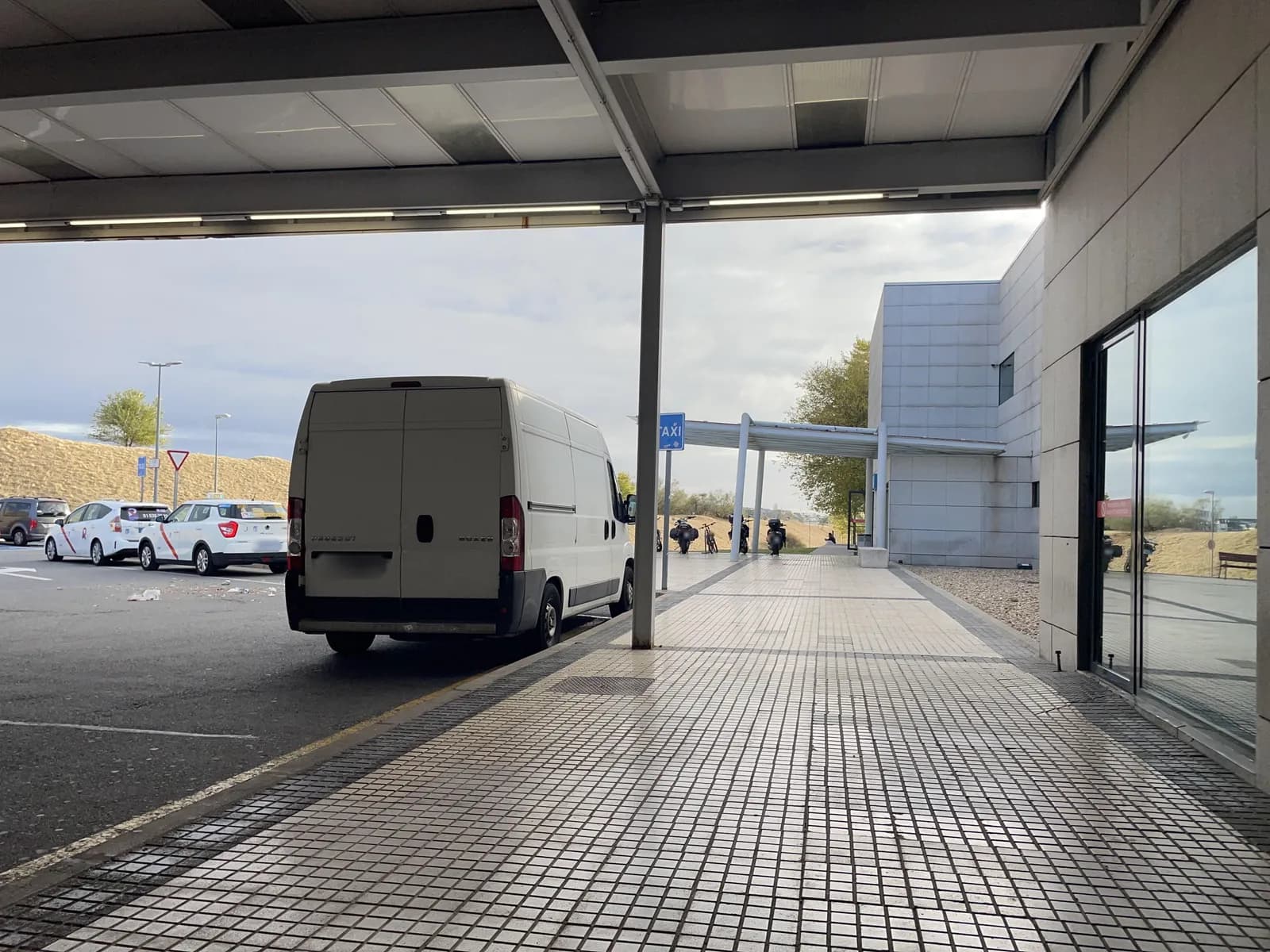 Parking gratuito Estacionamiento PMR Hospital Universitario Puerta de Hierro Majadahonda (Urgenci en Majadahonda (Madrid)
