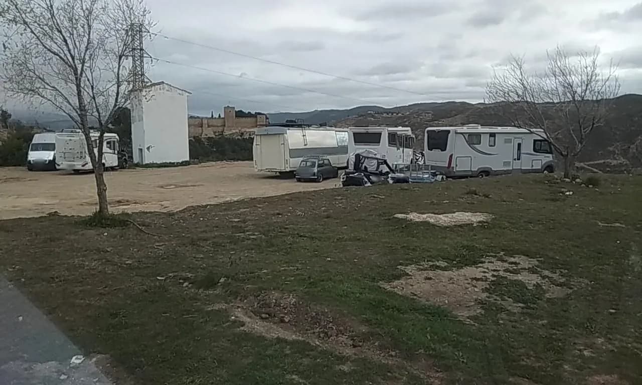 Parking de autocaravanas en Antequera junto al centro en Antequera (Málaga)