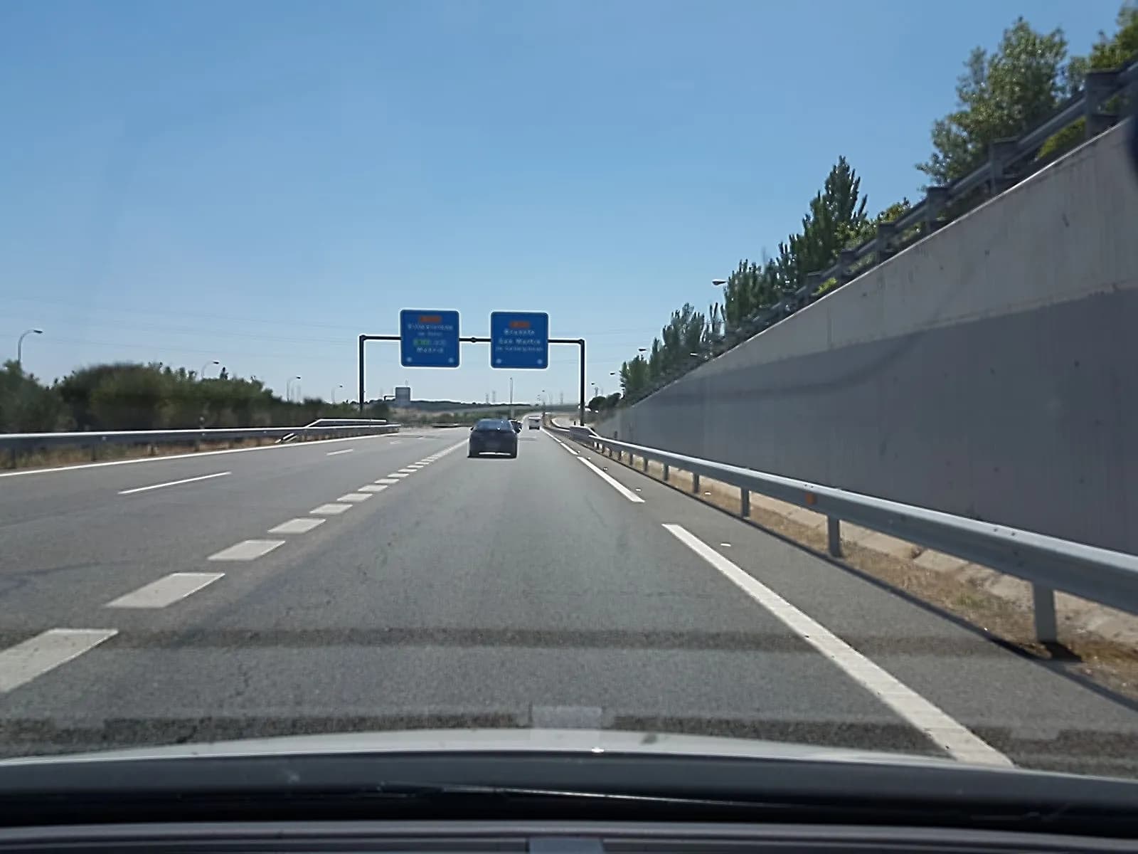Aparcamiento público gratuito en Villaviciosa de Odón en Alcorcón (Madrid)
