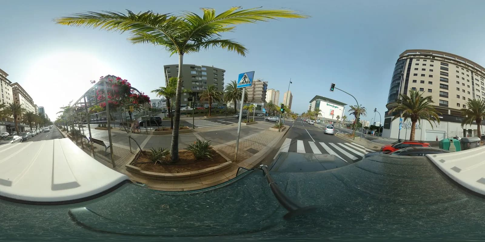 Parking gratuito en San Cristóbal de La Laguna (Avenida Tres de Mayo) en San Cristóbal de La Laguna (Santa Cruz de Tenerife)