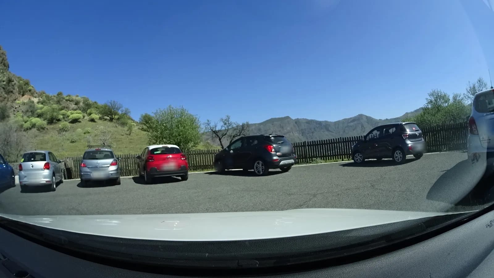 Parking pod Roque Bentayga en Tejeda (Las Palmas)