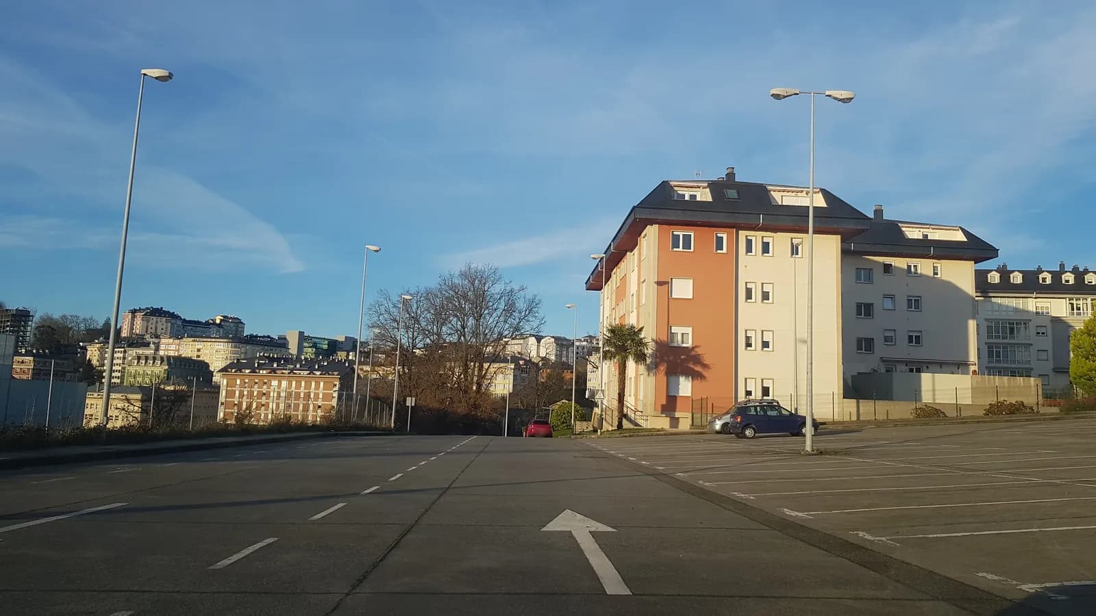 Parking público gratuito en la Rúa Madanela de Lugo, abierto 24 h en Lugo