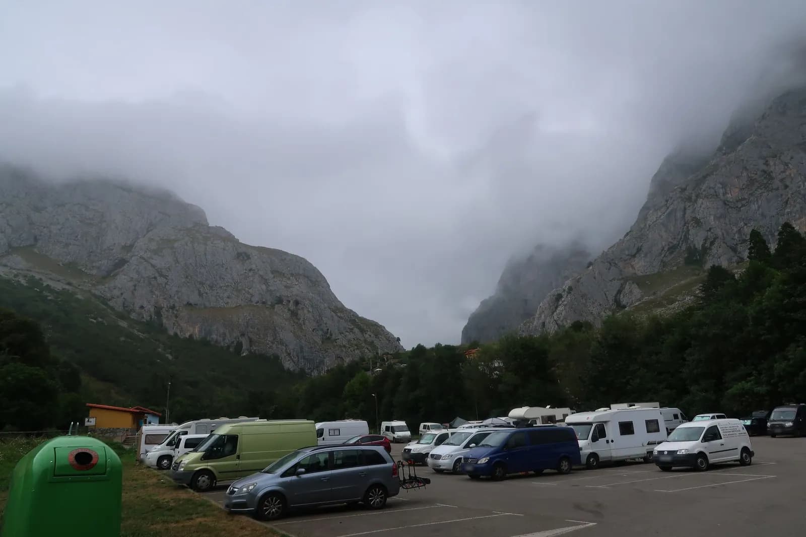 Parking Senda del Oso en Teverga (Asturias)