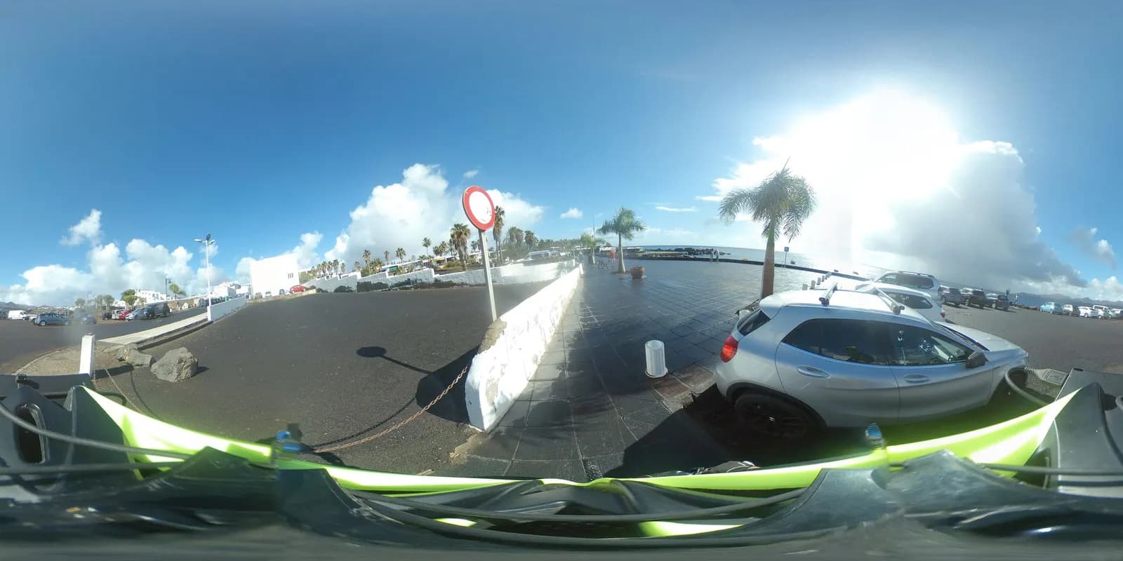 Parking gratuito Playa Chica en Tías (Las Palmas)