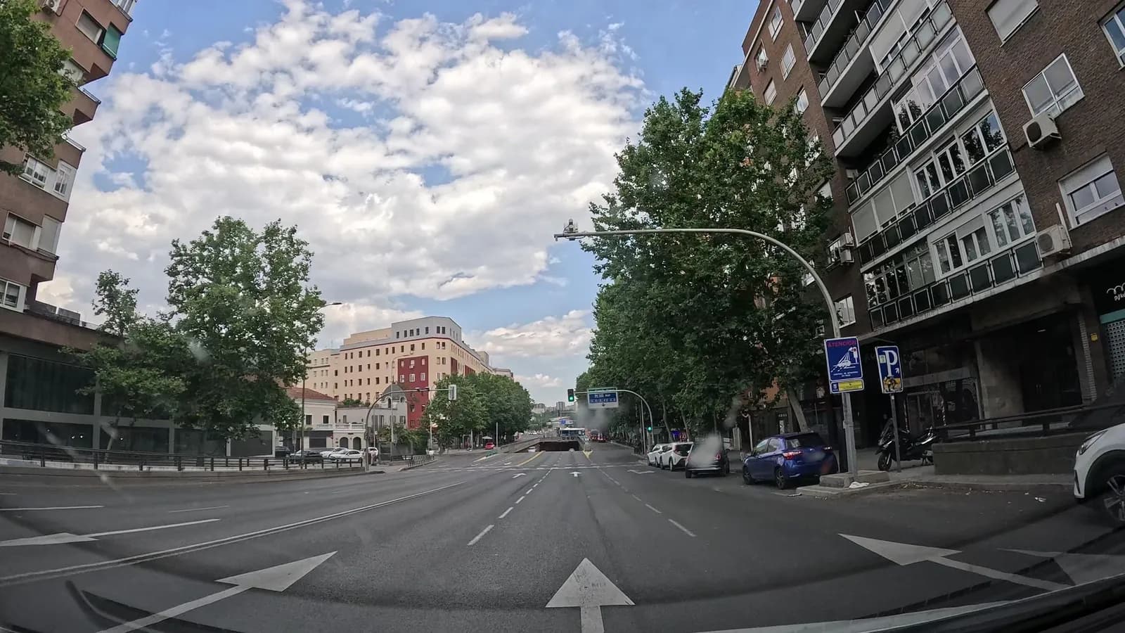 PARKING AVENIDA DEL MEDITERRÁNEO - RETIRO en Madrid