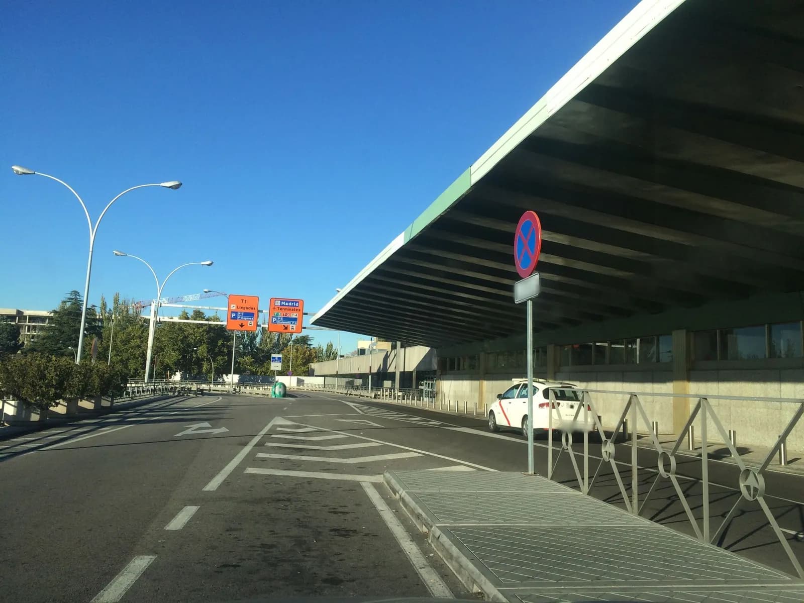 Parking Estandar T4 (descubierto) en Madrid