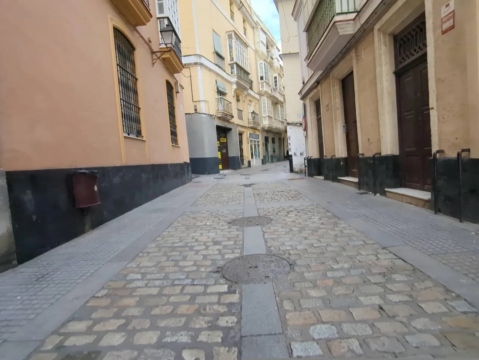 Parking Plaza San Antonio en Cádiz (cubierto, 24h) en Cádiz