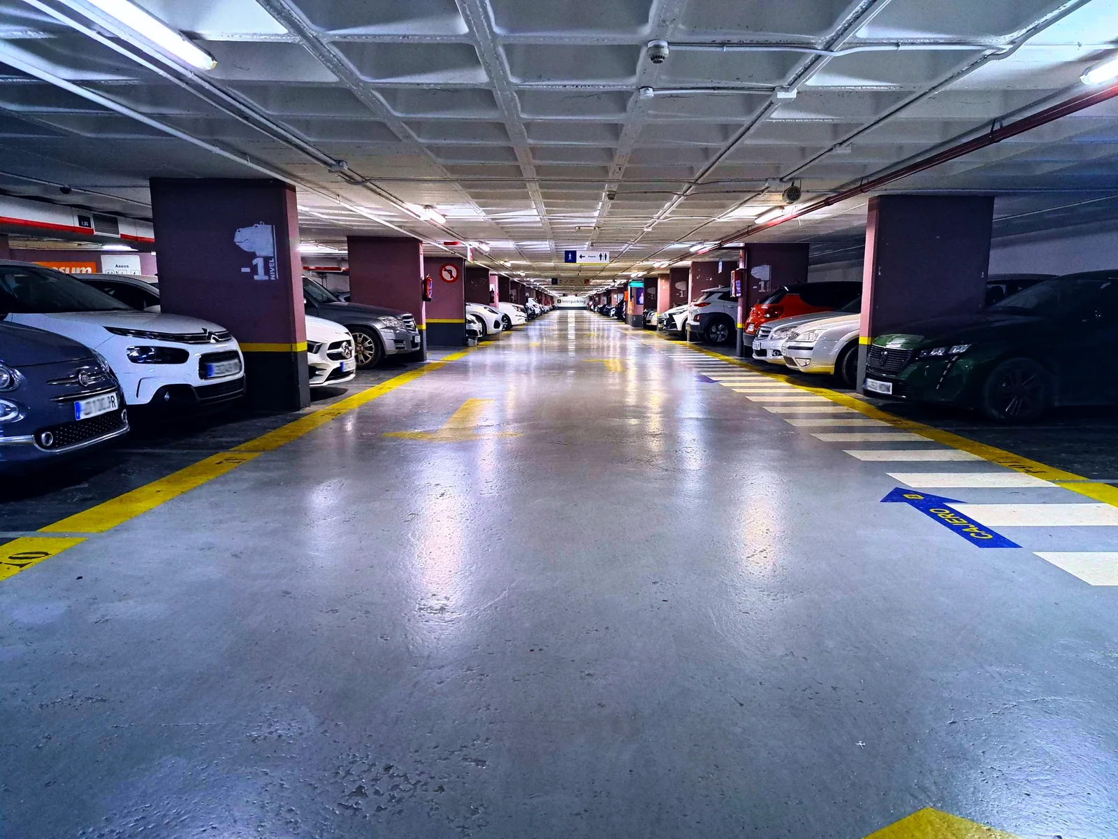 Parking Avenida País Valencià (Torrent) en Torrent (Valencia)