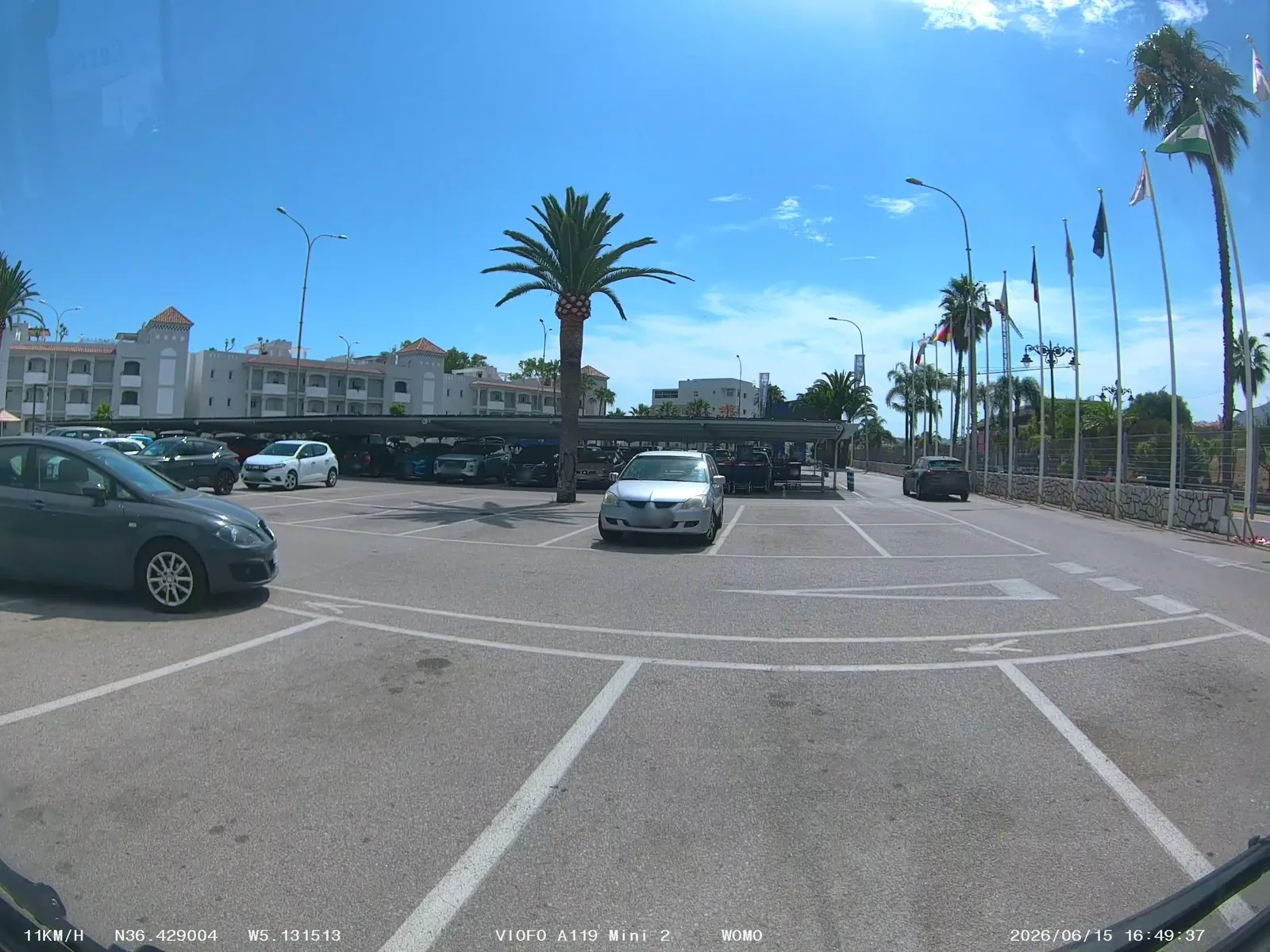 Parking gratuito en la Avenida Litoral (Estepona) en Estepona (Málaga)