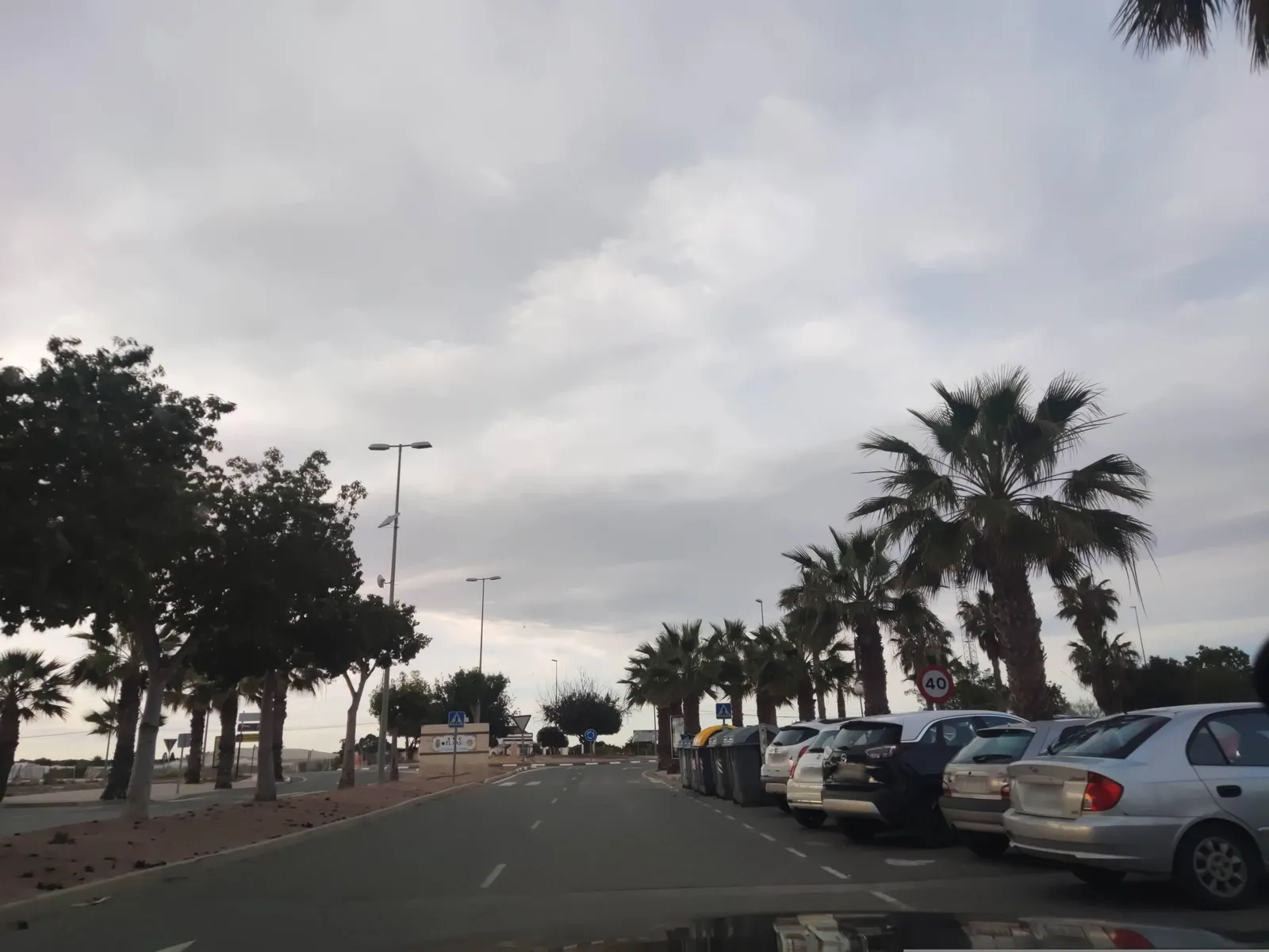 Parking gratuito en Avinguda Ras Gran, Guardamar (urb. El Raso) en Guardamar del Segura (Alicante)