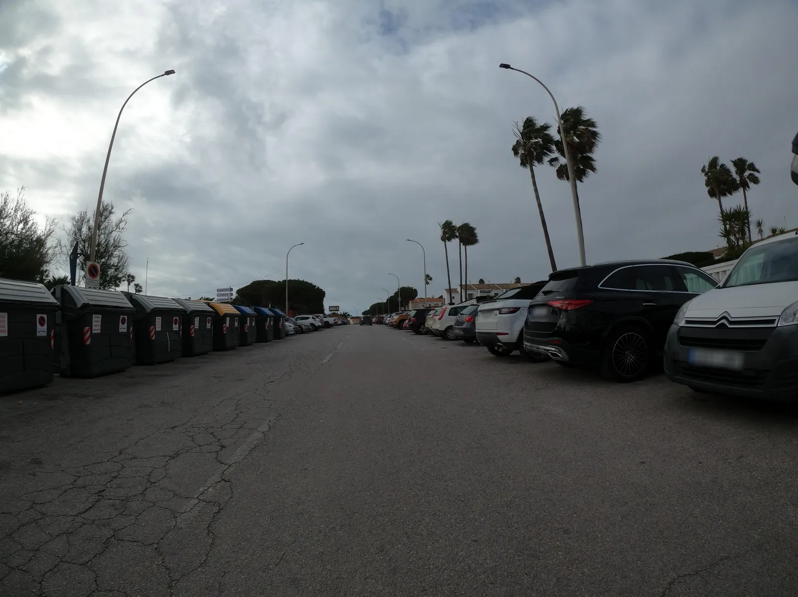 Parking gratuito en Calle Asunción (Costa Sancti Petri, Chiclana) en Chiclana de la Frontera (Cádiz)