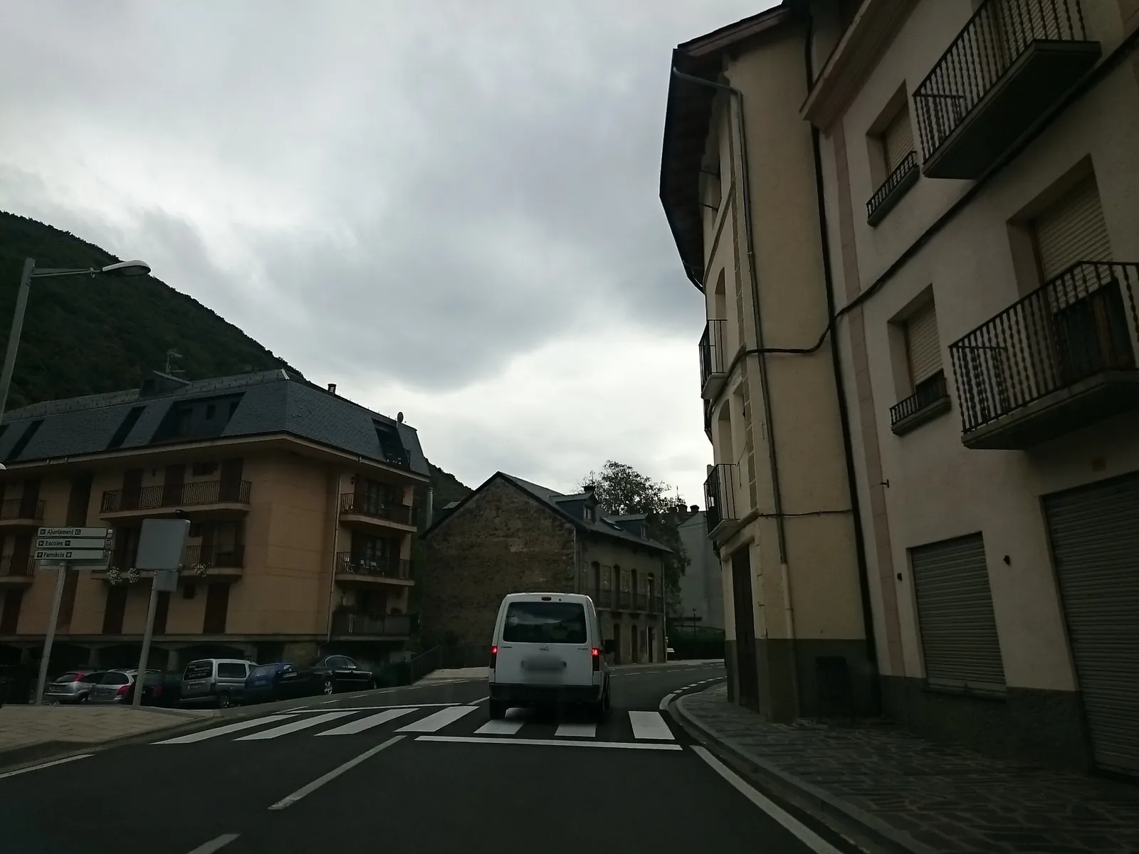 Aparcamiento gratuito en el Carrer Tornall, Rialp en Rialp (Lleida)
