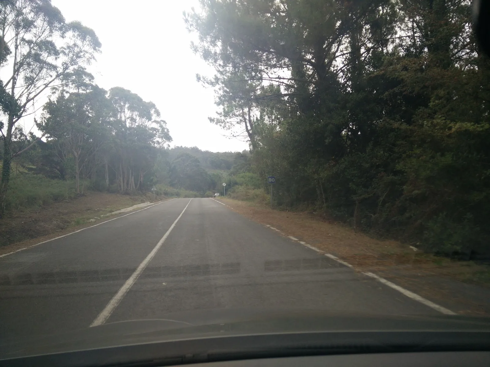 Aparcamiento gratuito en Estrada da Praia de Balarés en Ponteceso (A Coruña)