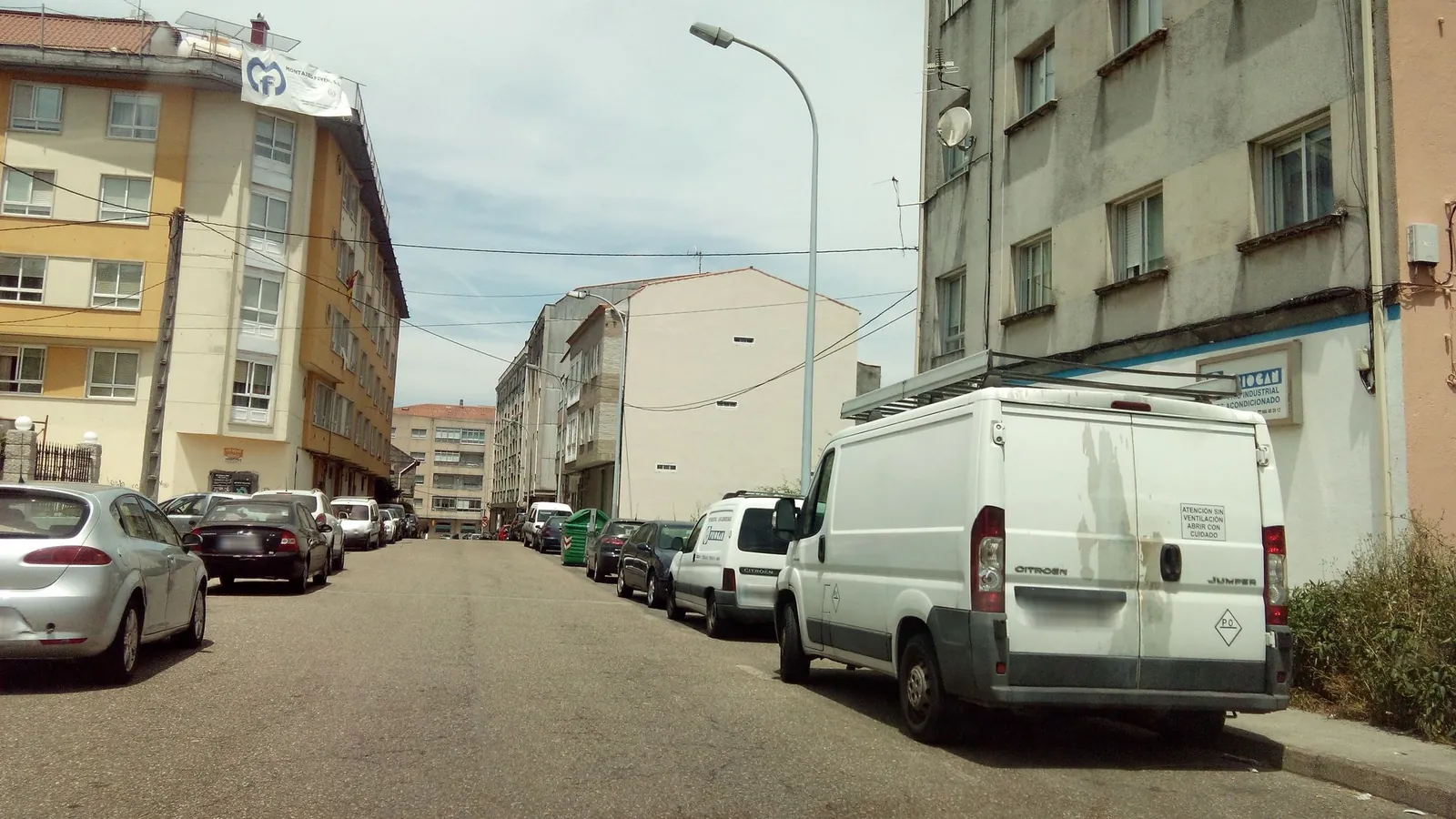 Parking gratis en la Rúa Inferniño (Marín, Pontevedra) en Marín (Pontevedra)