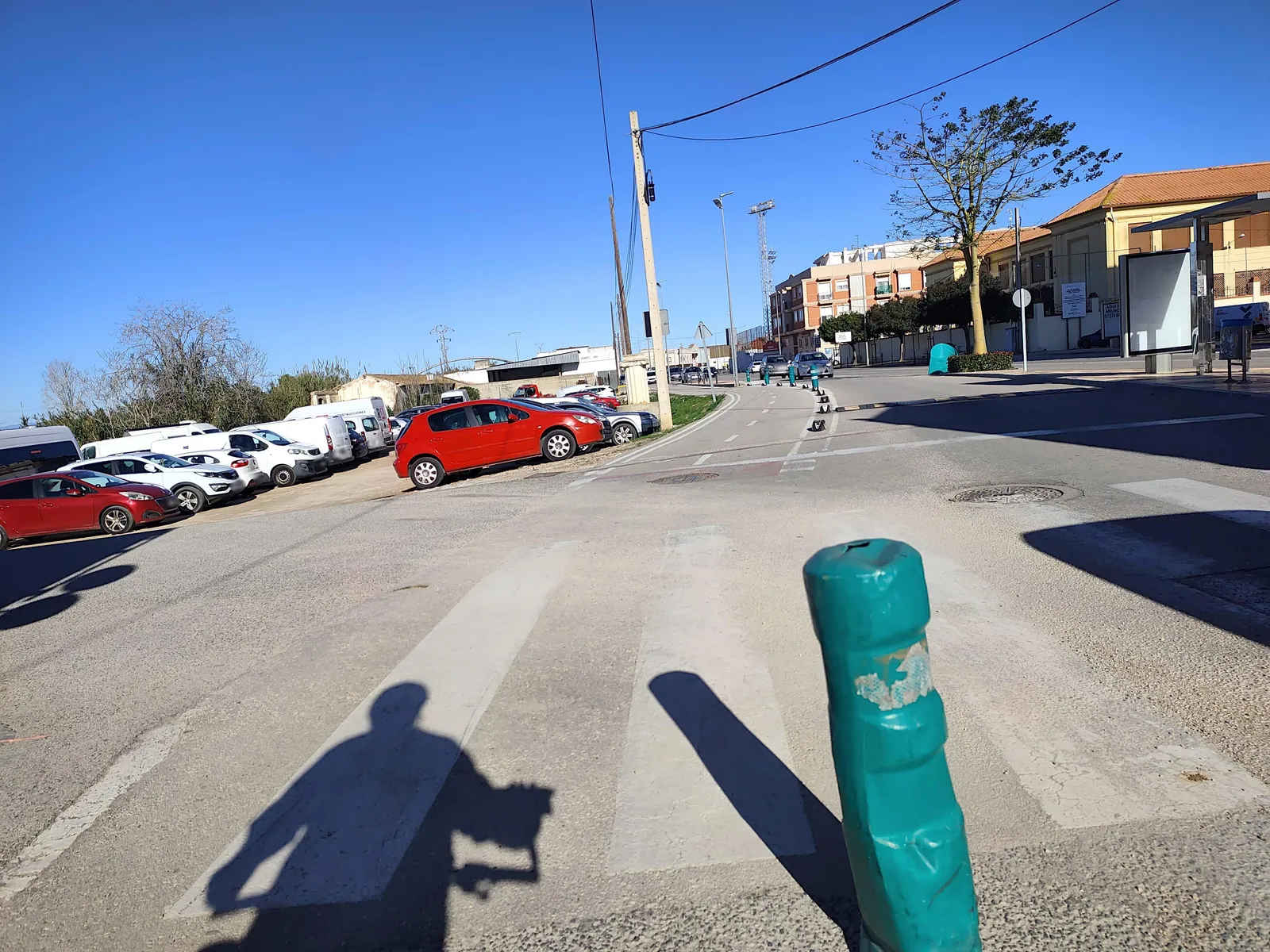 Parking gratuito al aire libre en el Carrer Sueca, Cullera en Cullera (Valencia)