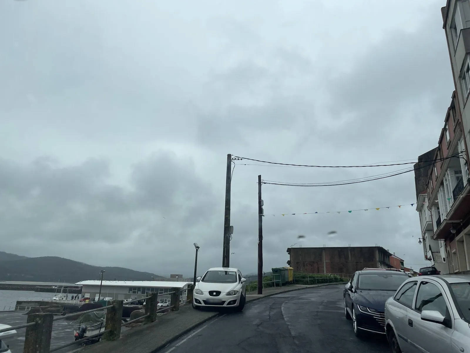 Parking del Puerto Deportivo en Camariñas (A Coruña)