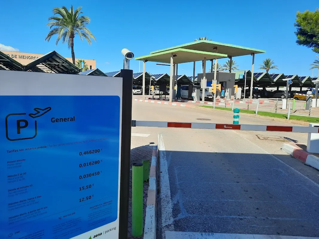 Parking AENA Aeropuerto de Menorca P1, parking general 24h en Maó en Maó (Illes Balears) — foto 2 de 4