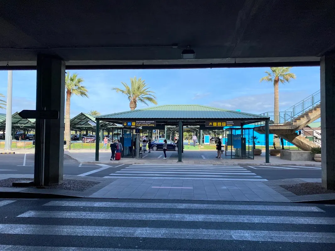Parking AENA Aeropuerto de Menorca P1, parking general 24h en Maó en Maó (Illes Balears)