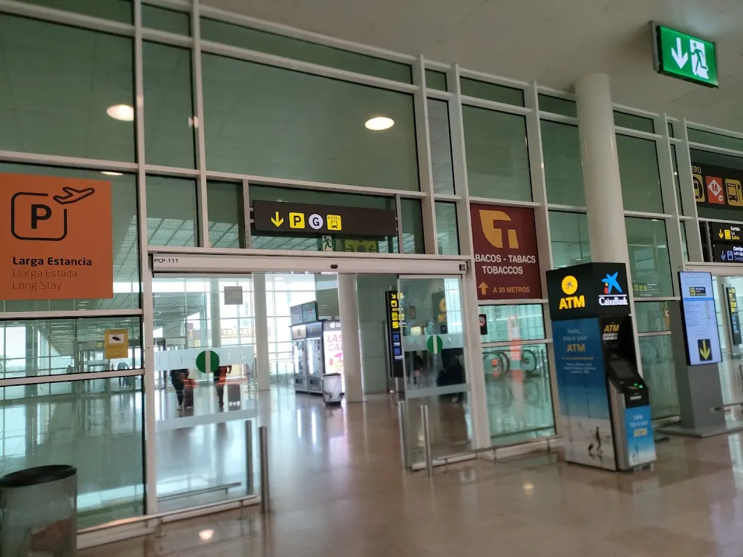 Parking Larga Estancia T1 Barcelona (El Prat) en Aeropuerto de Barcelona - El Prat - Josep Tarradellas (Barcelona) — foto 3 de 4