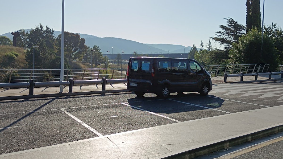 Parking Aeropuerto de Bilbao (Aeropark, Derio) en Bizkaia