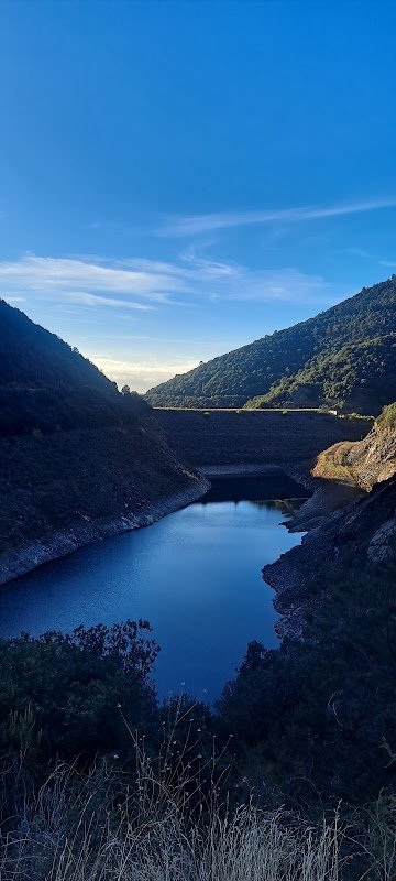 Aparcamiento embalse de Vallfornès, Cànoves i Samalús en Cànoves i Samalús (Barcelona)