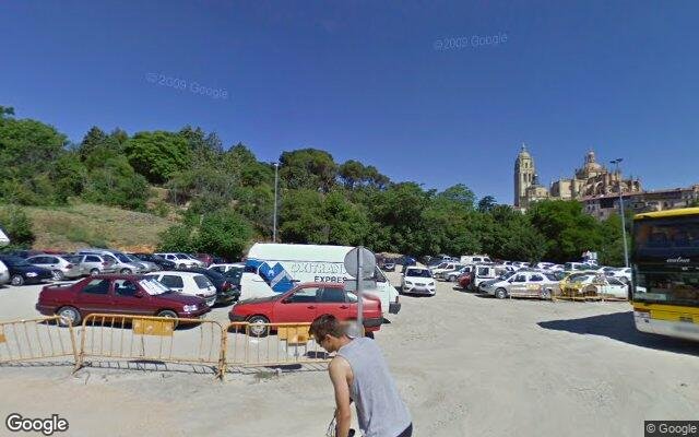 Aparcamiento de tierra