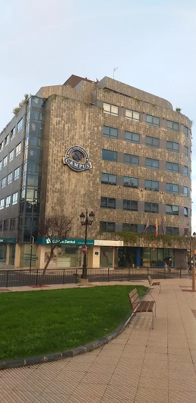 Parking del Campus de Mieres (La Mayacina) en Oviedo (Asturias)