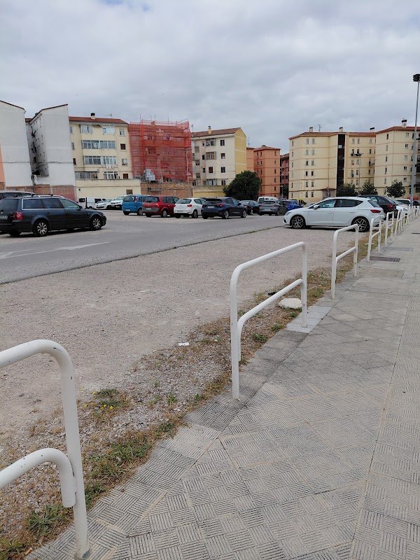 Aparcamiento disuasorio Río Ultzama en Pamplona (Navarra)