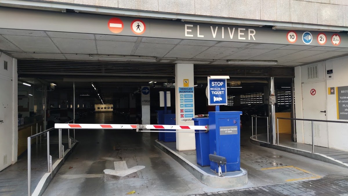 Aparcamiento El Viver Badalona: parking 24h en el centro en Badalona (Barcelona)