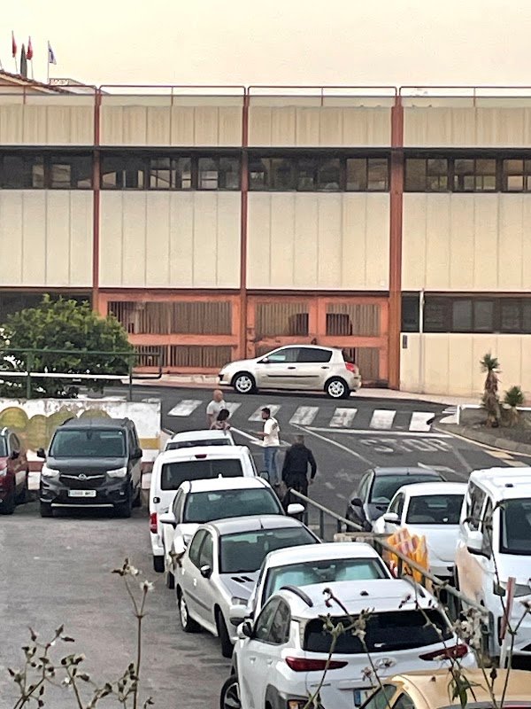Parking gratuito de la Estación de Guaguas en Puerto de la Cruz en Puerto de la Cruz (Santa Cruz de Tenerife)