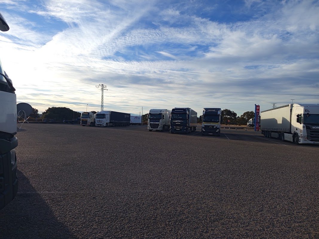 Parking de camiones en la N-620, Fuentes de Oñoro (Salamanca) en Fuentes de Oñoro (Salamanca)
