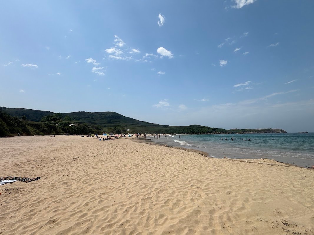 Aparcamiento gratuito en Autovía del Cantábrico en Llanes (Asturias)