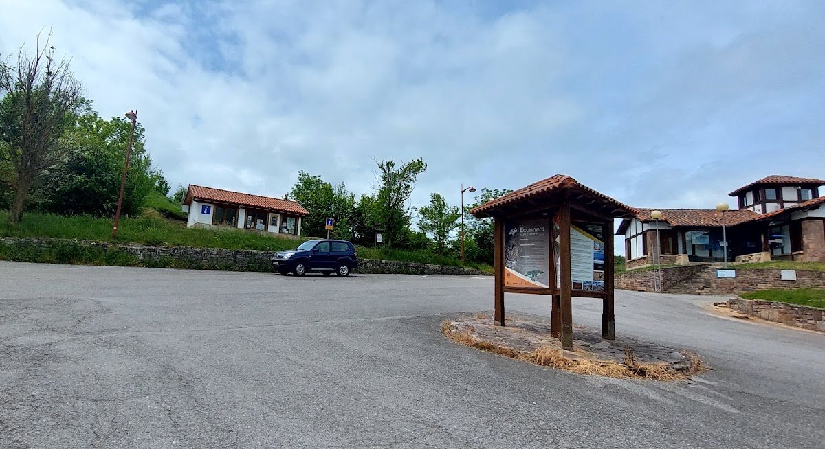 Aparcamiento gratuito en Avenida de Campoo en Hermandad de Campoo de Suso (Cantabria)