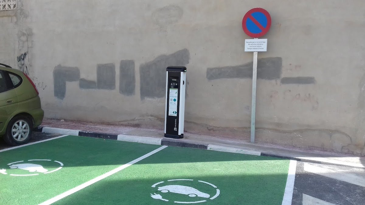 Parking gratuito del carrer de la Senyera, La Pobla de Vallbona en la Pobla de Vallbona (Valencia)