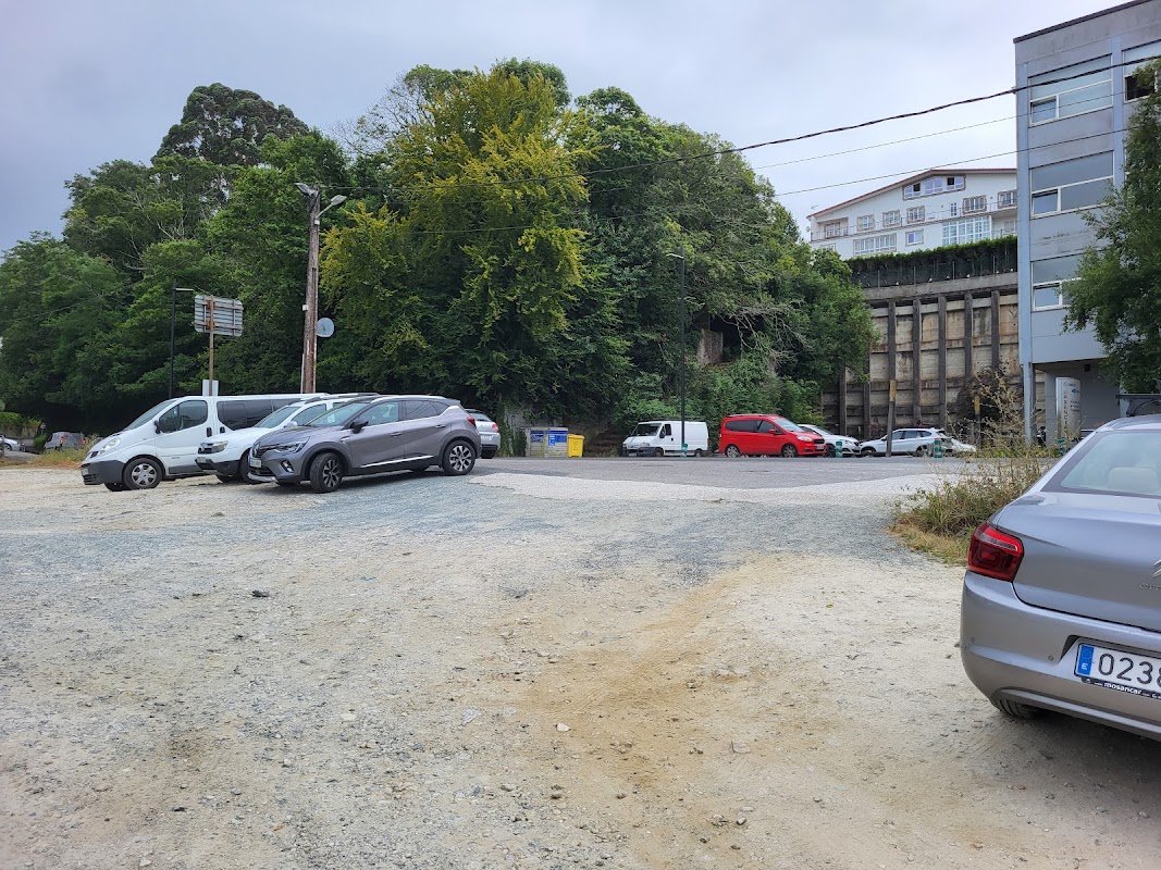 Aparcamiento gratuito en Calle del Río Eume en Pontedeume (A Coruña)