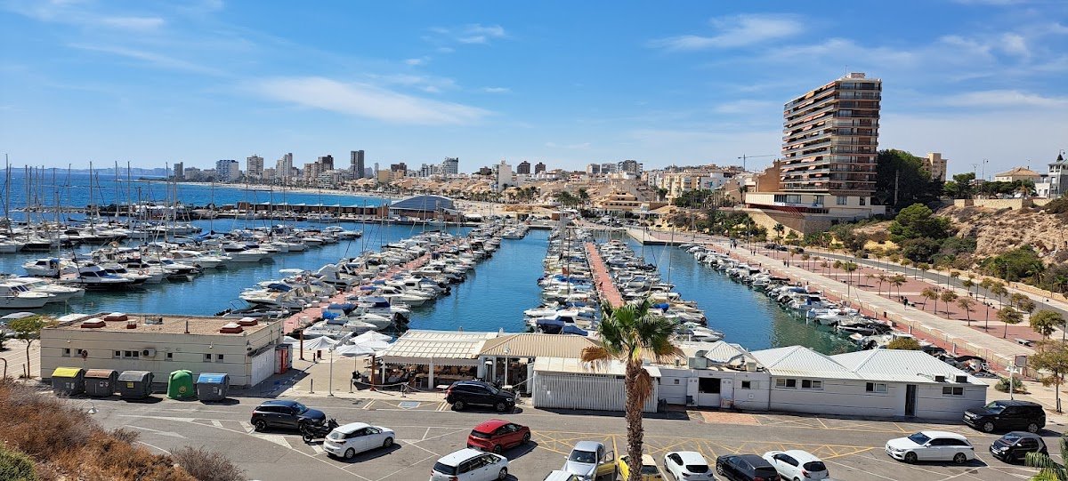Aparcamiento gratuito en Calle del Tío Galvany en el Campello (Alicante)