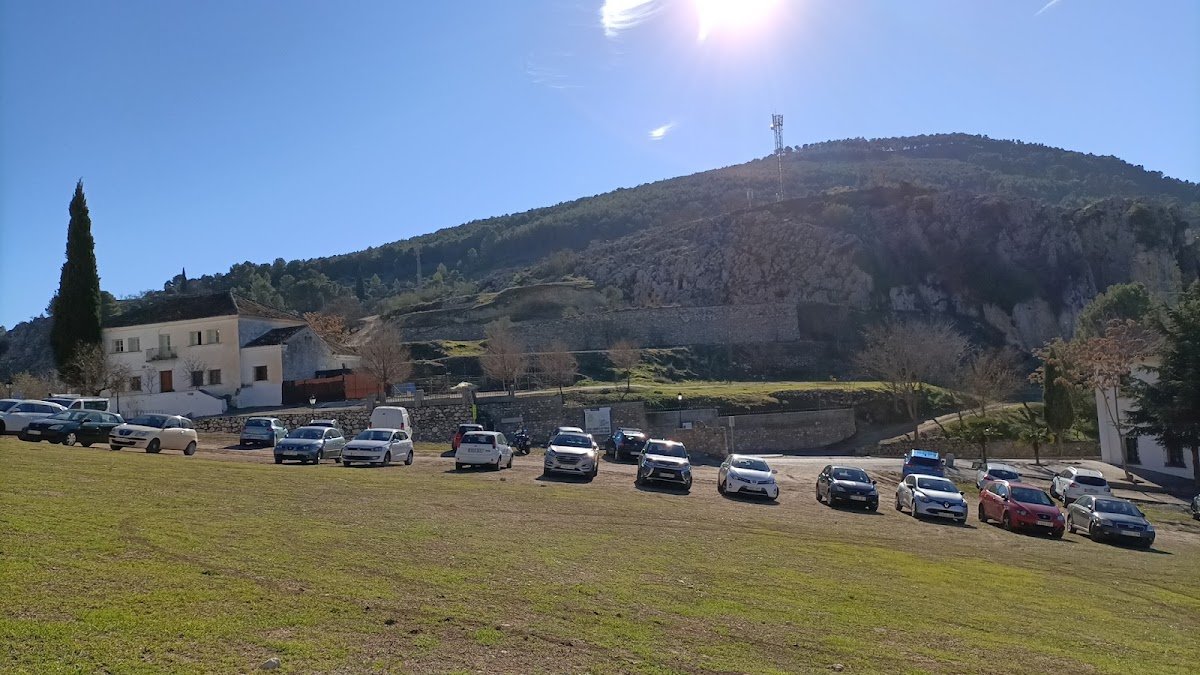 Aparcamiento gratuito en Calle Real en Moclín