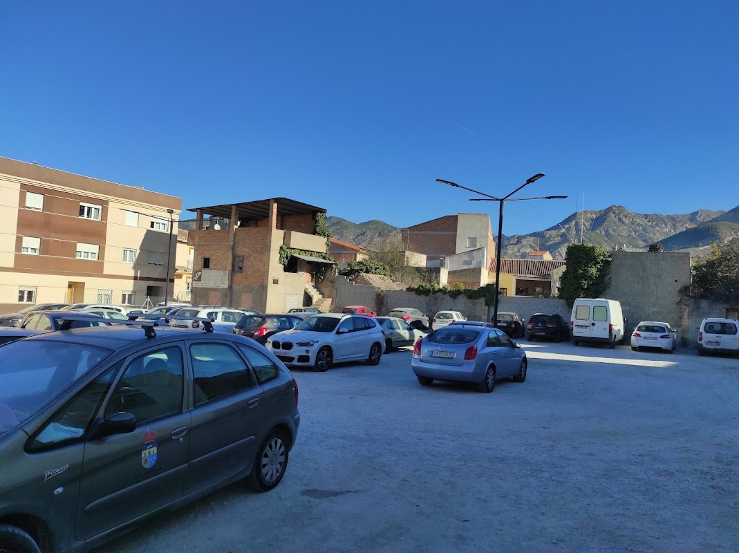 Aparcamiento gratuito en Calle Santa Ana en Dúrcal (Granada)