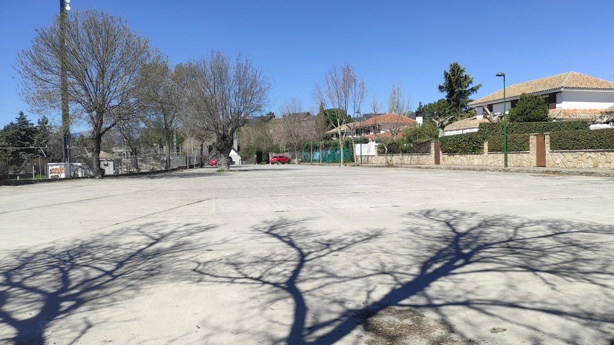 Aparcamiento gratuito en Calle Santiago de Compostela, Alpedrete en Alpedrete (Madrid)