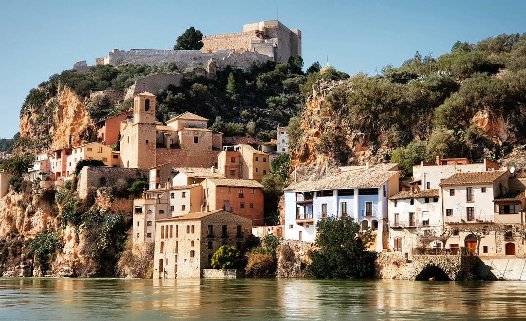 Aparcamiento gratuito en Camí de les Illetes, Miravet en Miravet (Tarragona)