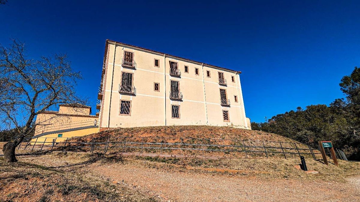 Aparcamiento gratuito en Camí de Rellinars a Matadepera en Vacarisses (Barcelona)