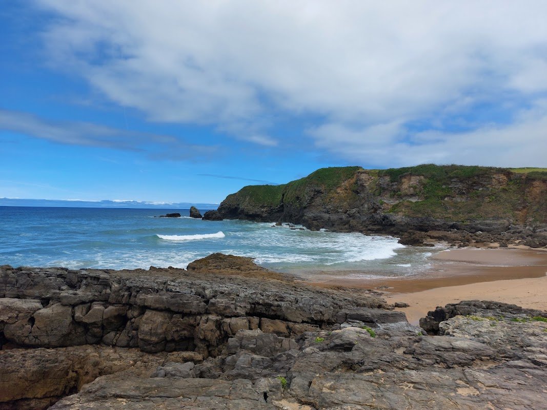 Aparcamiento gratuito en Camino de Santiago en Caravia (Asturias)