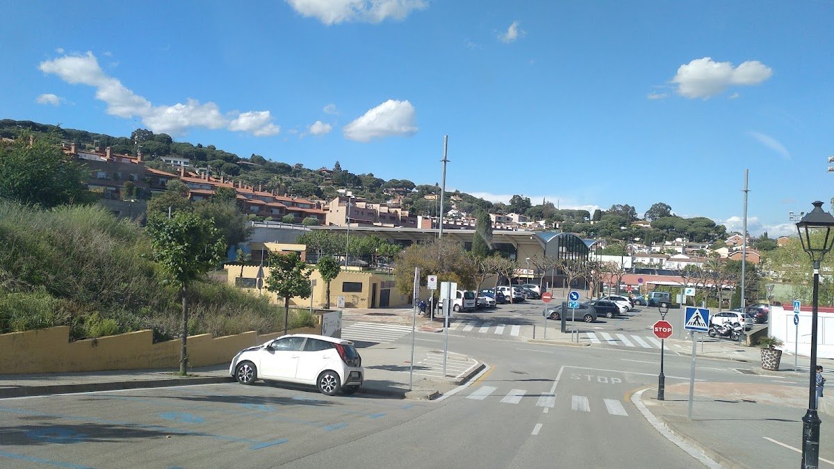 Aparcamiento gratuito en carrer Can Rams en Sant Vicenç de Montalt (Barcelona)