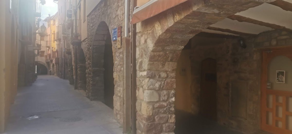 Aparcamiento gratuito en Carrer de l'Església en El Pont de Suert (Lleida)
