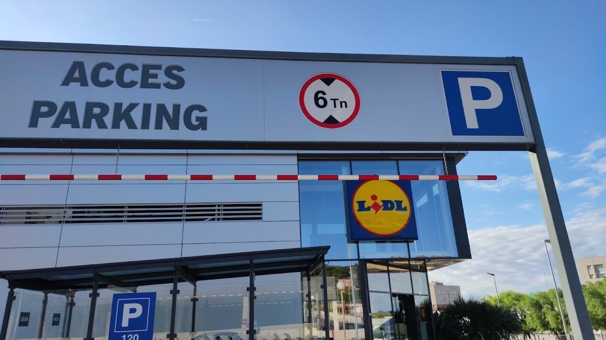 Parking de 290 plazas en Carrer de la Filosofia (Badalona) en Badalona (Barcelona)