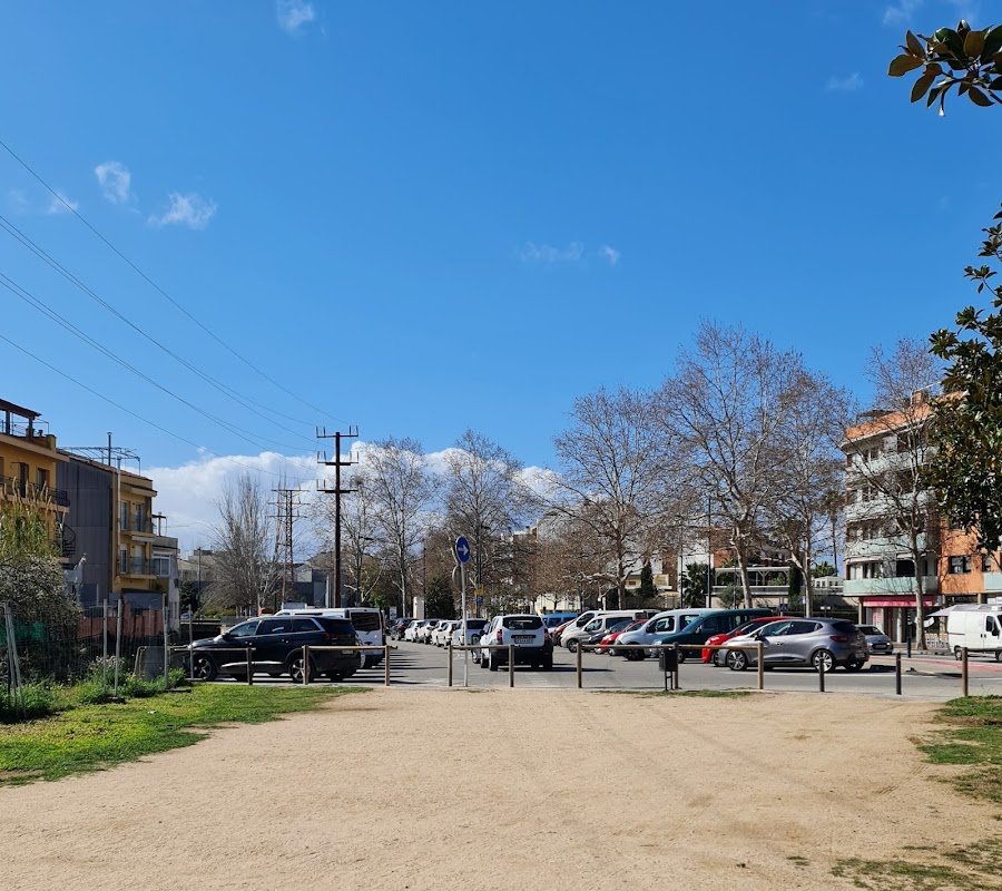 Parking gratuito con disco en Carrer de Ponent, Malgrat de Mar en Malgrat de Mar (Barcelona)