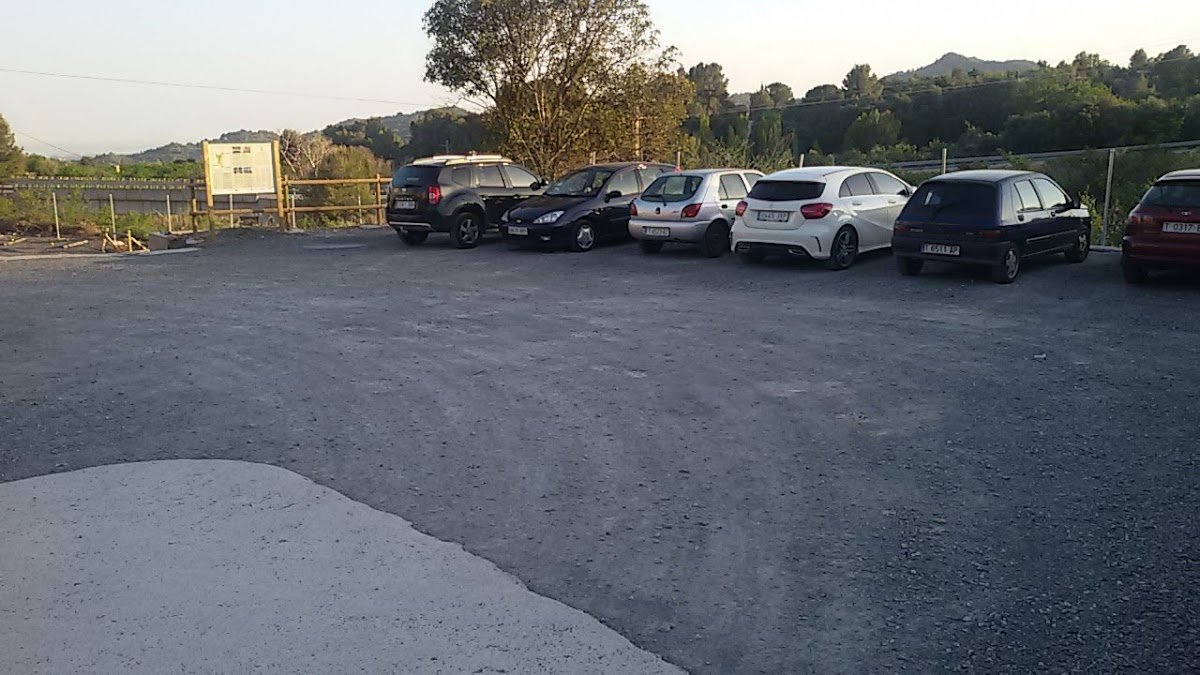 Aparcamiento gratuito en Carrer del Casal en Vilaplana (Tarragona)